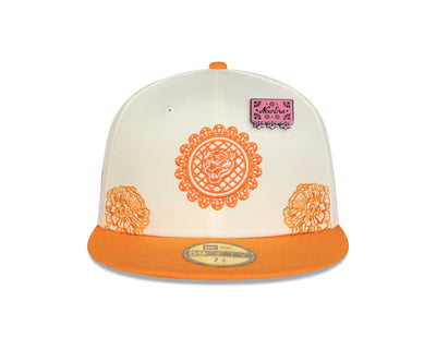 60594176 GORRA NEW ERA TIGRES VERSION DIA DE MUERTOS 9FIFTY CERRADA