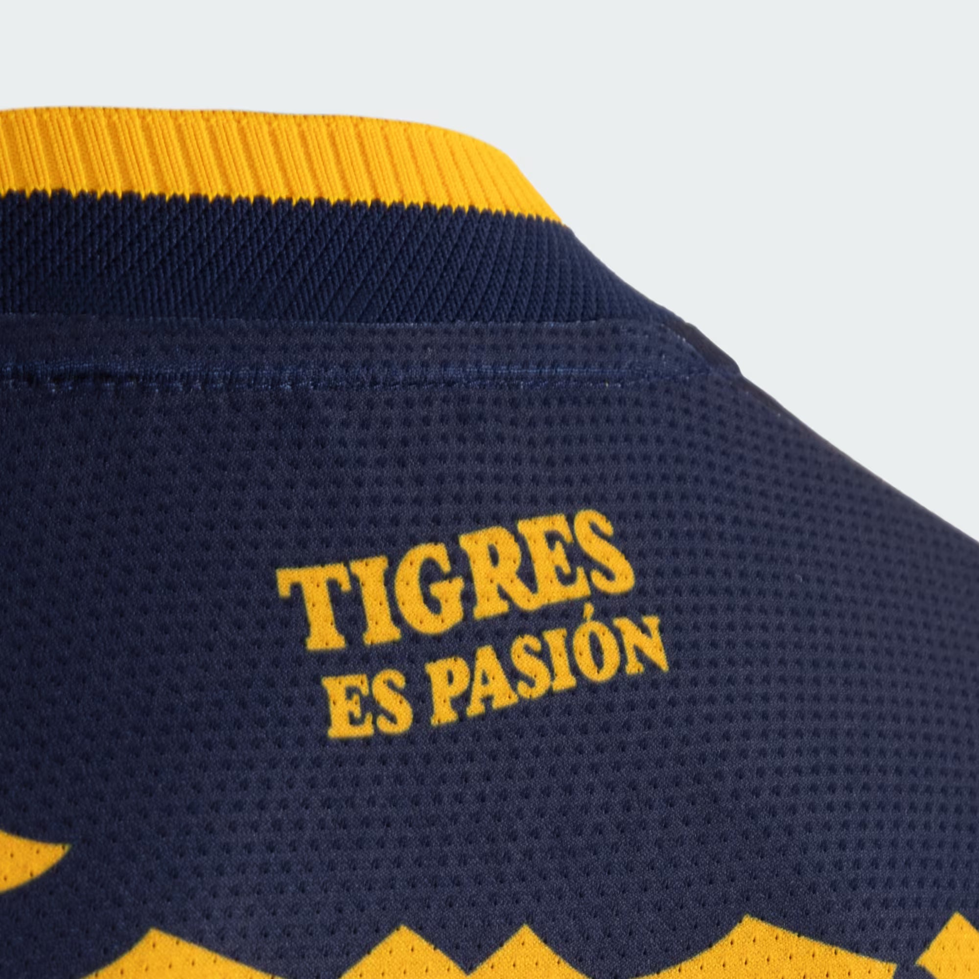 KV6493 JERSEY TIGRES AWAY DAMA VERSION JUGADOR 2027